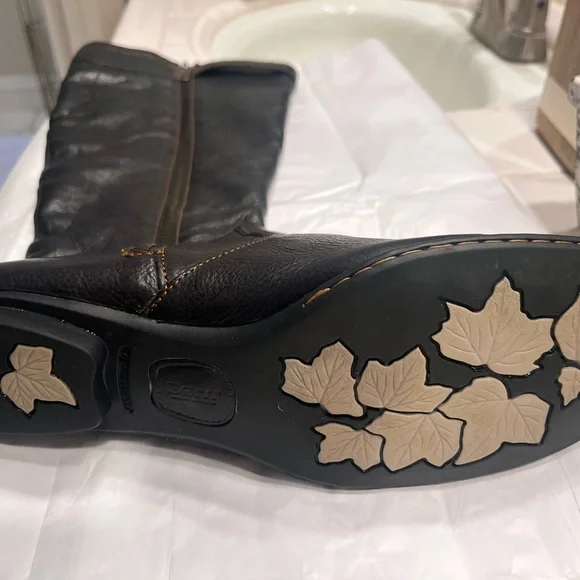 BORN Black Leather Boots - Picture 9 of 12